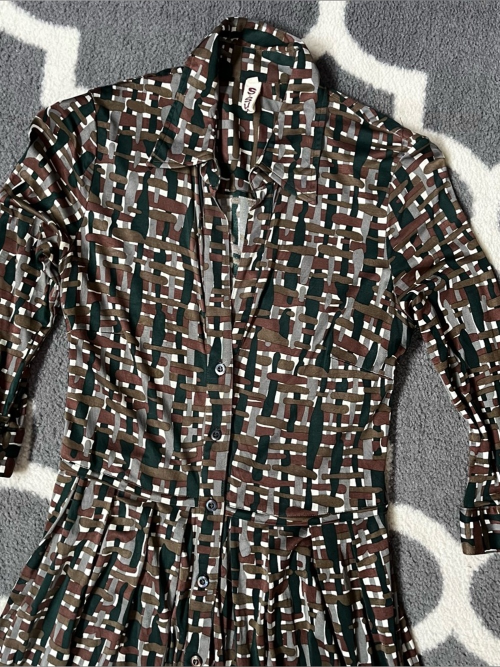 S SUNG Silk Button-Front Geometric Print Dress in Brown, Green & White Medium